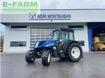 Farm tractor NEW HOLLAND T4