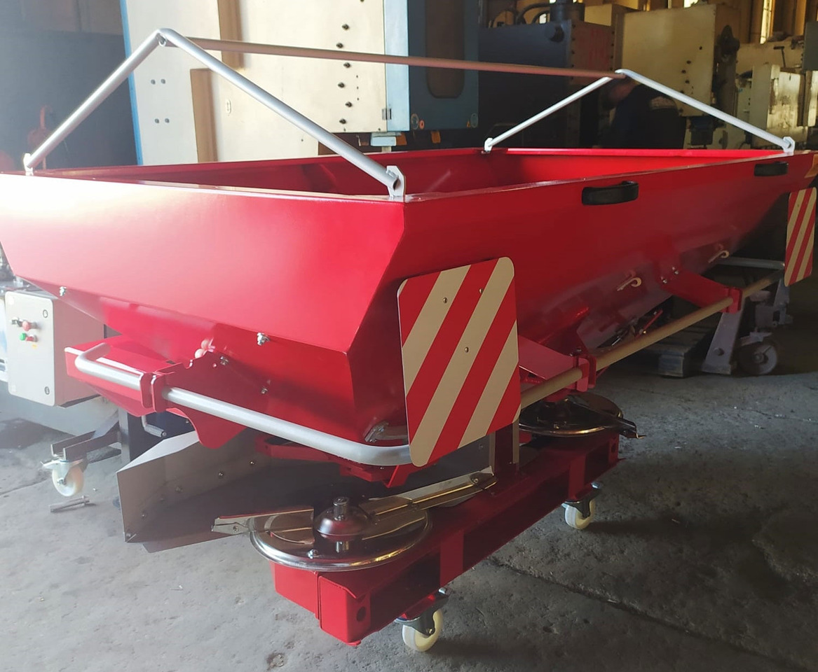 Leasing of SOIL MASTER _MOUNTED TYPE FERTILIZER SPREADER SOIL MASTER _MOUNTED TYPE FERTILIZER SPREADER: picture 12