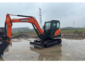 Mini excavator DOOSAN DX60