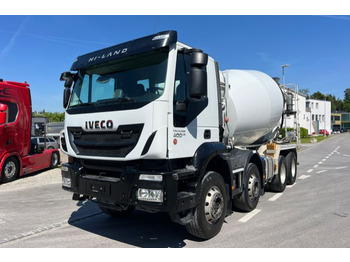 Concrete mixer truck LIEBHERR