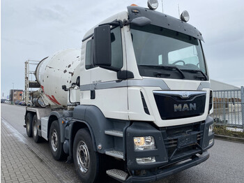 Concrete mixer truck LIEBHERR