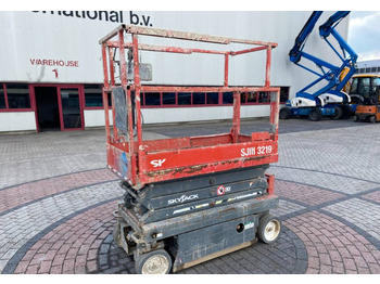 Scissor lift SKYJACK