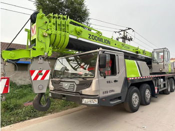 Mobile crane ZOOMLION