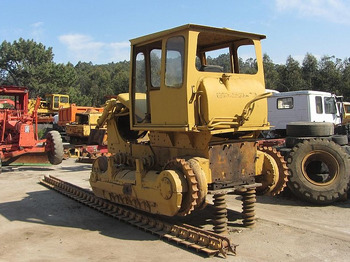 Bulldozer CATERPILLAR D6C