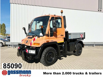 Dropside/ Flatbed truck UNIMOG U300