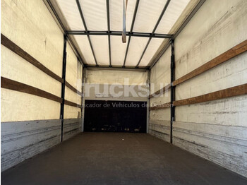 Curtainsider truck RENAULT D280.16: picture 4