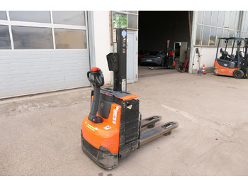 Pallet truck BT SWE 080L Batterie 03/2020: picture 4