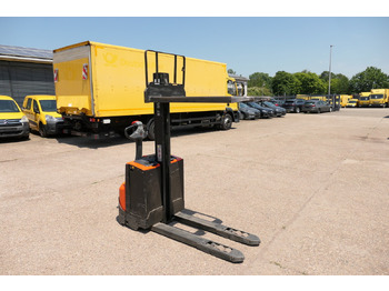 Pallet truck BT