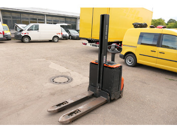 Pallet truck BT