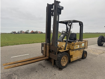 Diesel forklift CATERPILLAR