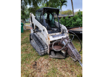 Compact track loader BOBCAT T190