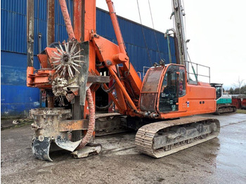 Pile driver SOILMEC