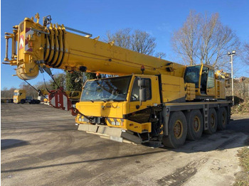 Mobile crane TADANO