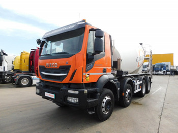 Concrete mixer truck IVECO