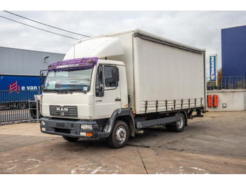 Curtainsider truck MAN