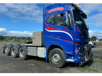 Tractor unit VOLVO FH16