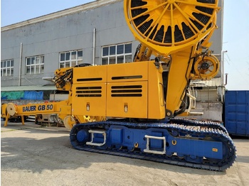 Crawler crane BAUER