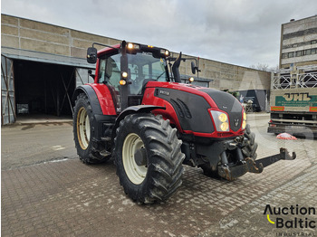 Farm tractor VALTRA T213