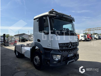 Tractor unit Mercedes AROCS 1843: picture 4