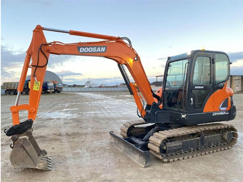 Mini excavator DOOSAN DX60