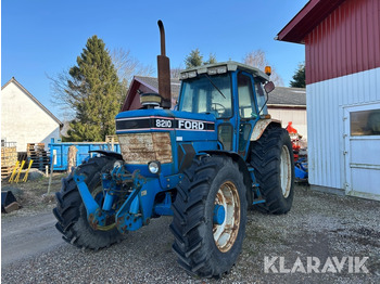 Farm tractor FORD