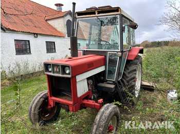 Farm tractor