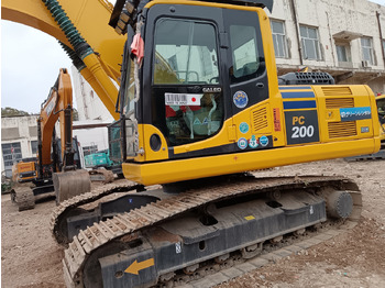 Crawler excavator KOMATSU PC200-8