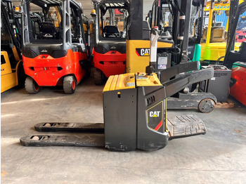 Pallet truck CATERPILLAR