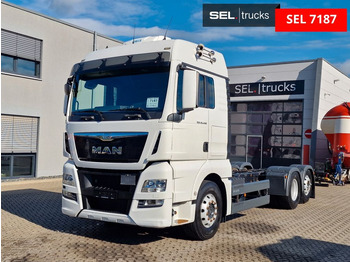 Cab chassis truck MAN TGX 26.440