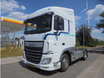 Tractor unit DAF XF 440