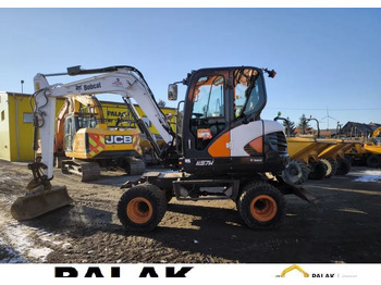 Wheel excavator BOBCAT