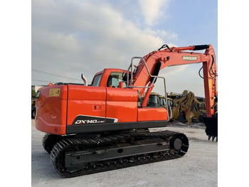 Crawler excavator DOOSAN DX140