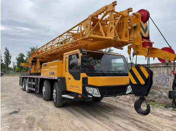 Mobile crane XCMG