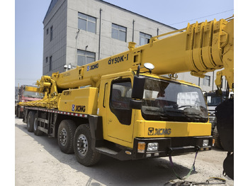 Mobile crane XCMG