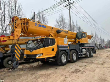 Mobile crane XCMG