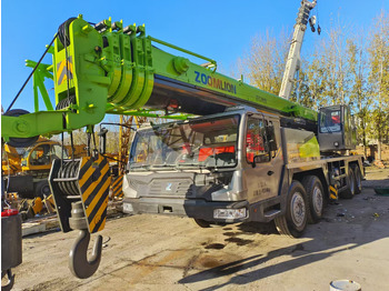 Mobile crane ZOOMLION