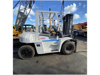 Diesel forklift TCM