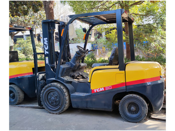 Diesel forklift TCM