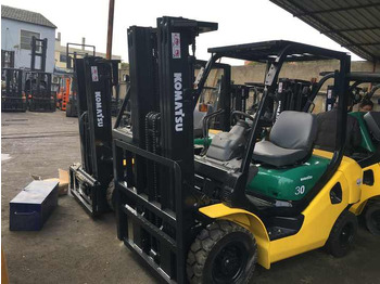 Diesel forklift second hand good condition Komatsu FD30 Forklift Cheap used 3ton forklift Komatsu warehouse machine on hot sale: picture 3