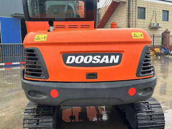 Mini excavator Doosan DX 60 R: picture 4