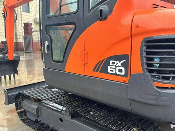 Mini excavator Doosan DX 60 R: picture 5