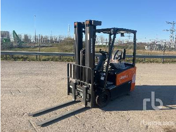 Electric forklift DOOSAN