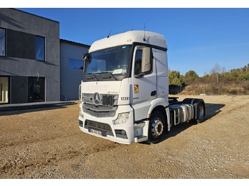 Tractor unit MERCEDES-BENZ Actros 1843