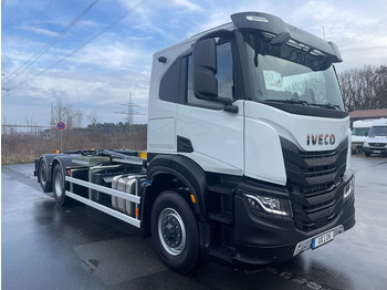 Hook lift truck IVECO X-WAY