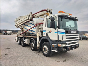 Concrete pump truck SCANIA P124