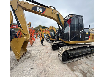 Crawler excavator CATERPILLAR 320D2