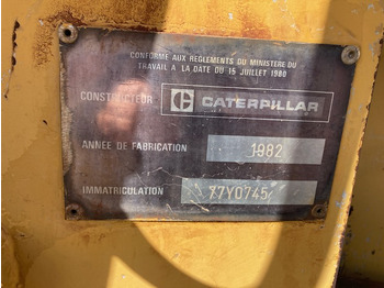 Crawler loader CHARGEUSE SUR CHENILLES CATERPILLAR 953: picture 4