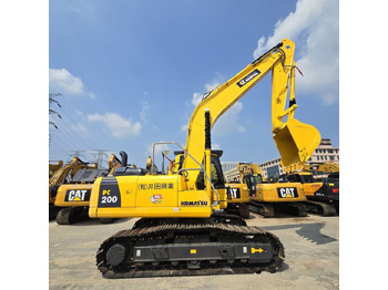 Crawler excavator Komatsu PC200-8: picture 4