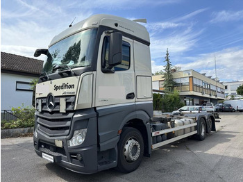 Container transporter/ Swap body truck MERCEDES-BENZ Actros 2542