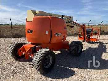 Articulated boom JLG